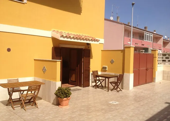 La Casa Gialla Carloforte (Isola di San Pietro)