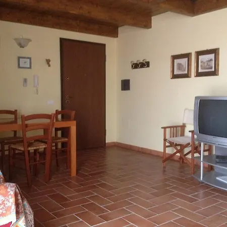 Apartment La Casa Gialla