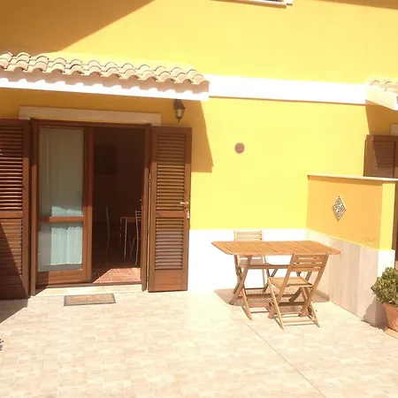 La Casa Gialla קרלופורטה